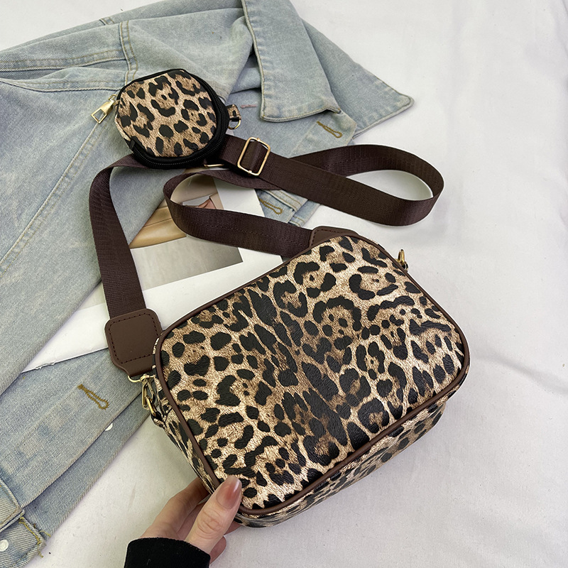 Free Delivery Designer Bag Personalized Mother And Child Versatile Leopard Pattern Shoulder Fashionable Soft Face Crossbody Bag Handheld Small Square 