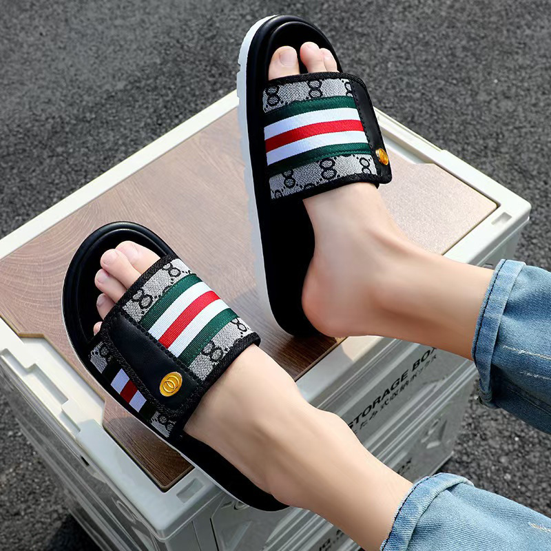 Free shipping designer men's summer versatile 2025 new light luxury outdoor fashion casual anti-slip beach flip-flops
