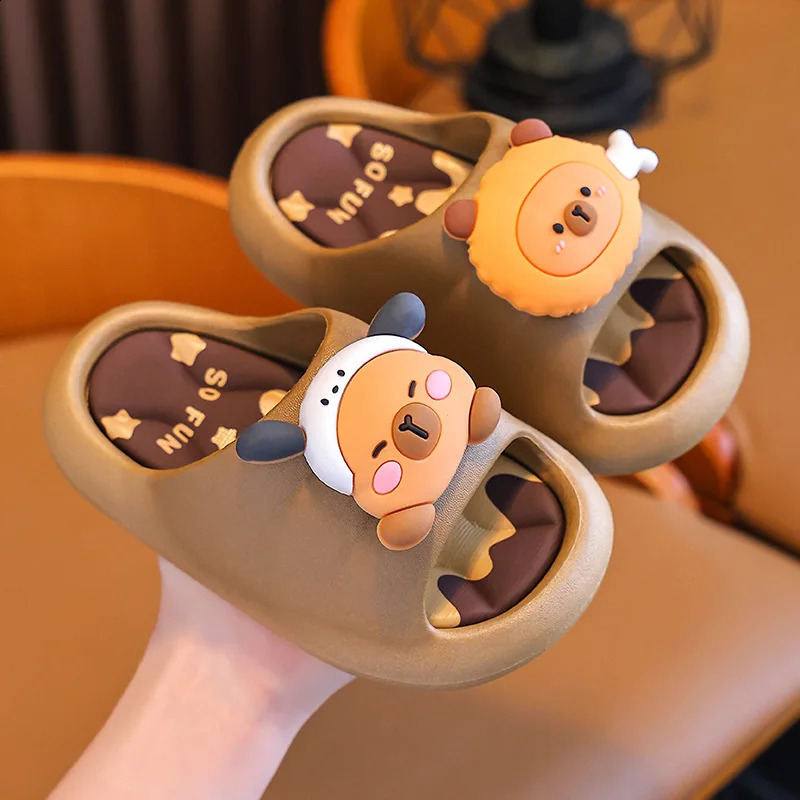 Childrens Sandals Slippers Soft Bottom Non-slip Stamping Sense Slippers Boys and Girls Cute Kapi Bara Indoor Bath Slippers 250519