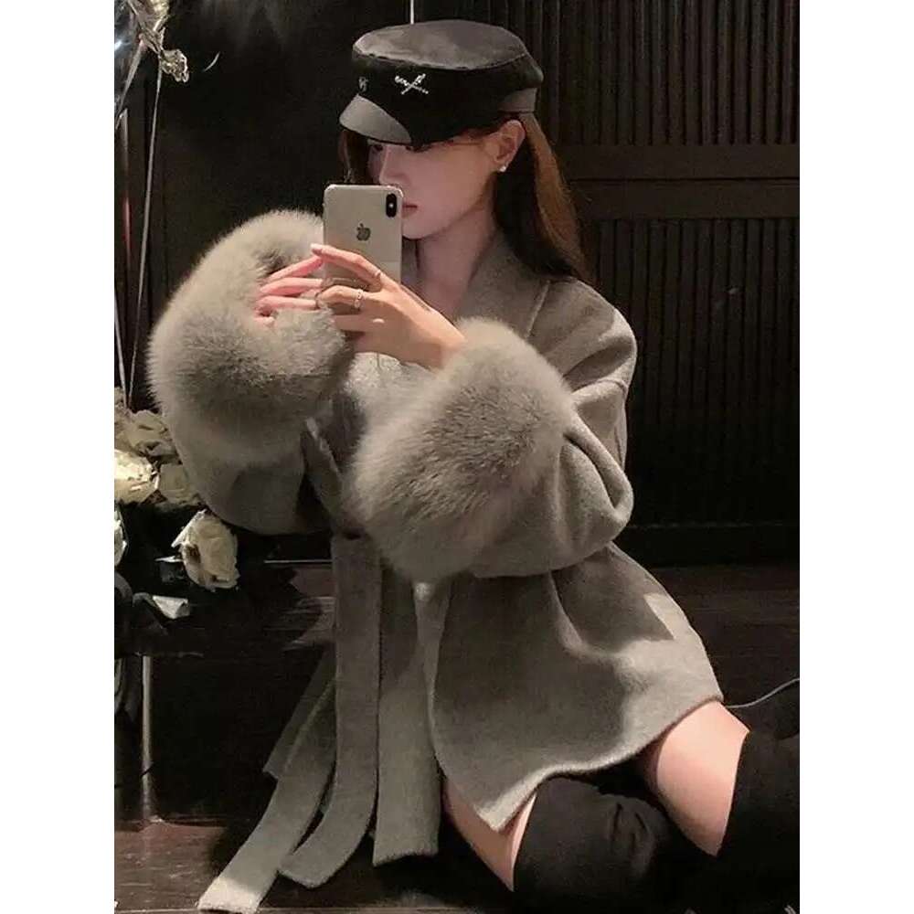 UCXQ Elegant OL Office Lady Overcoats Fur Patchwork Long Sleeve Woolen Coat Beautiful Women's Clothing Jacket Autumn 2025 Spring