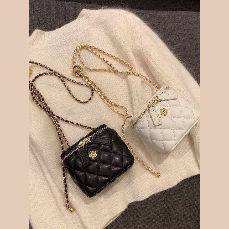 2025 new black gold color chain camellia diamond grid single shoulder diagonal cross bag, women's bag