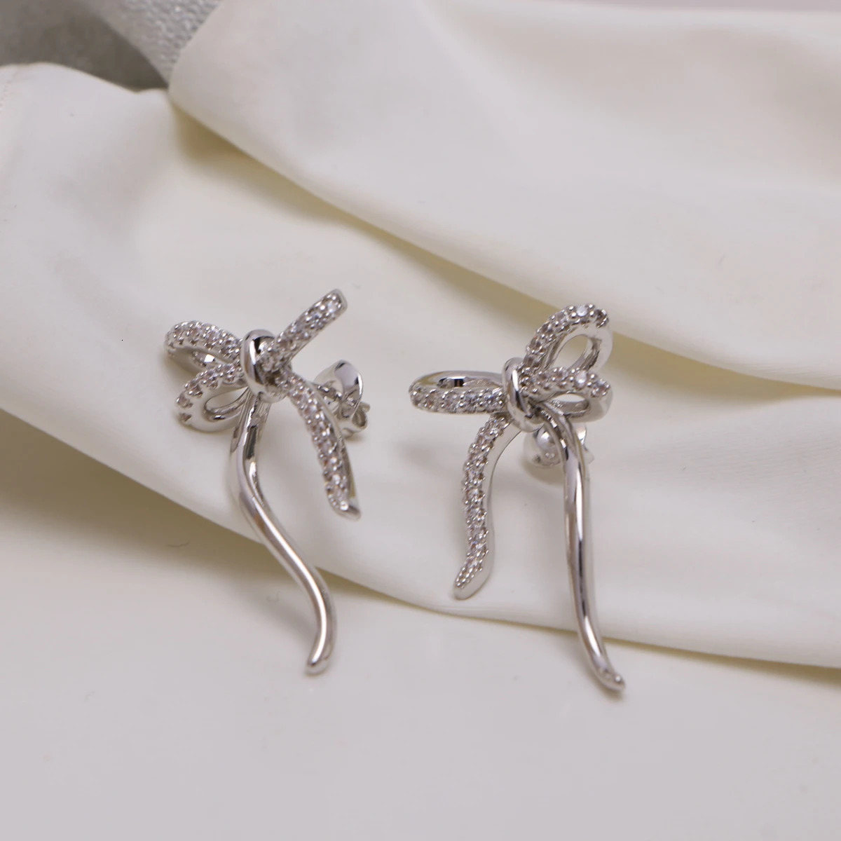 5 Pairs Fashion Gold /Silver Color Ribbon Bow Drop Earrings for Women Girls Korean Style Bow Ear Studs Earrings Wedding Jewelry 250517