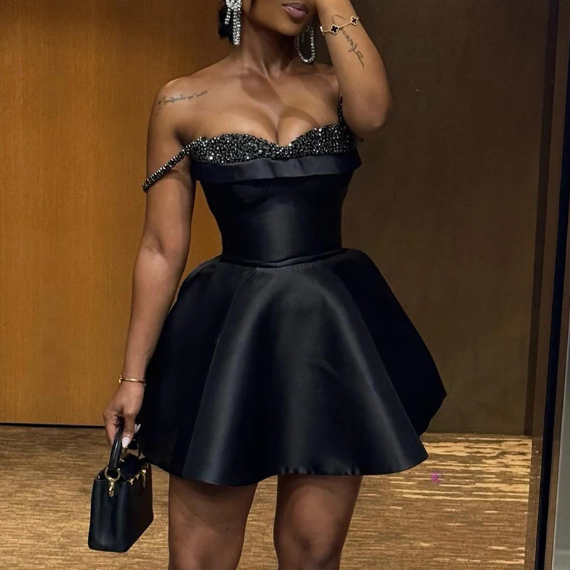 Lady Sexy Off Shoulder Pleated Suspender Dress Casual Sleeveless High Waist Party Dress Black Sequin Patchwork Slim A-line Dress 250517