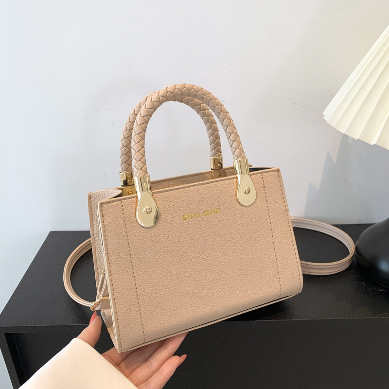 Free Delivery Designer Bag Simple Solid Color Hand Commuter Small Women's 2025 Versatile Fashionable Crossbody Leisure Bag Trend Luxury Bag