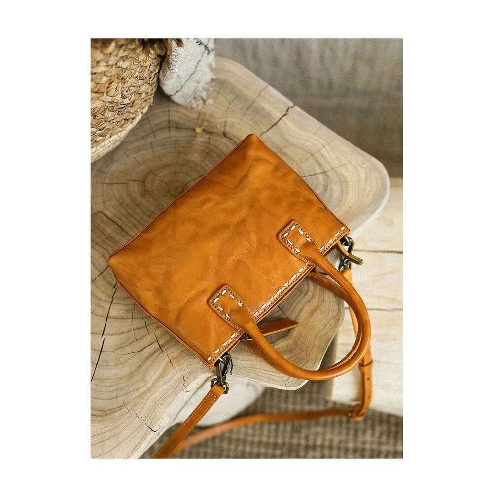 Planted tanned cowhide vintage hand grip pattern square shoulder crossbody phone bag, leather handbag, small tot