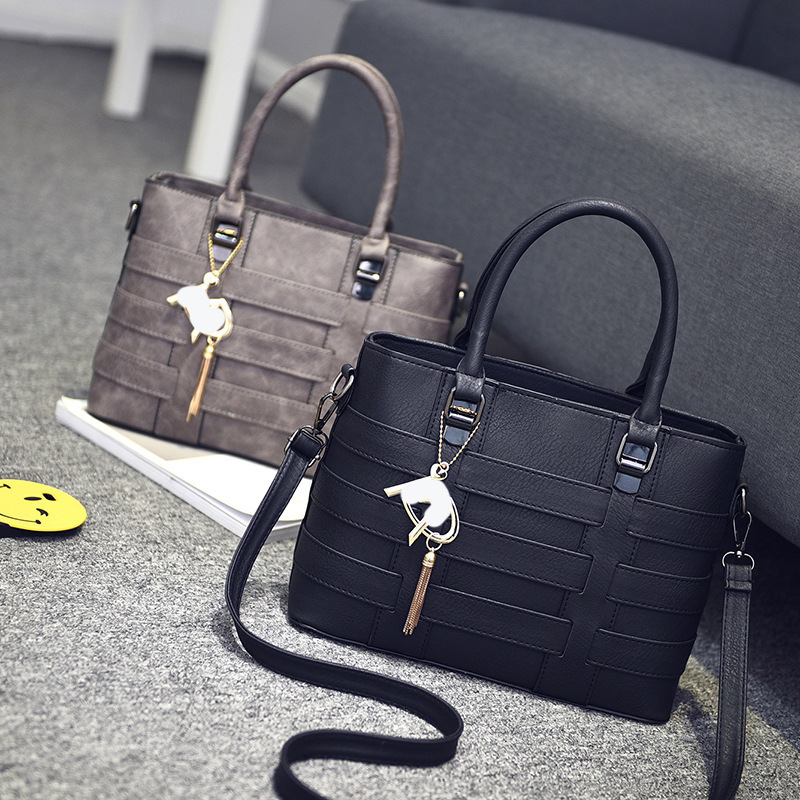 Top brand new free designer bag fashion handbag large capacity women's bag casual cross shoulder bag