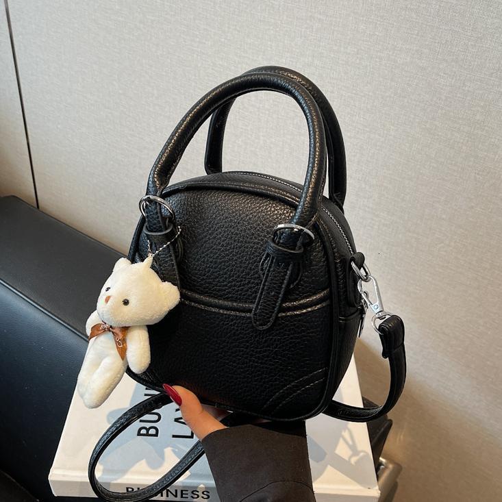 Trendy niche small for women 2025 new versatile western-style hand-held shoulder bag fashionable high-end texture crossbody bag