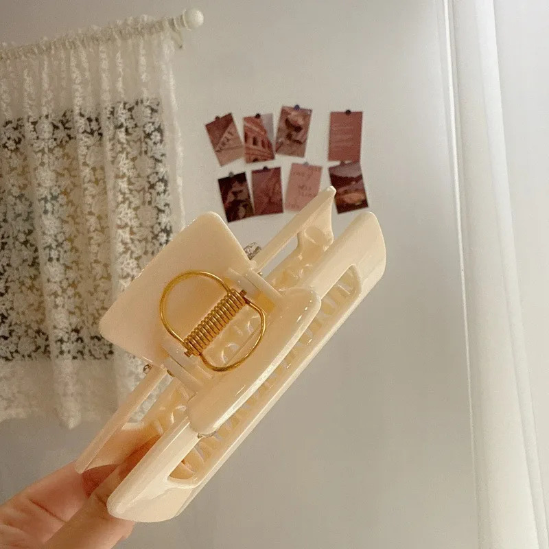 Korean Chic Minimalist Square Crystal-Encrusted Star Large Hair Clip Stylish and Versatile for Women High Quality 250517