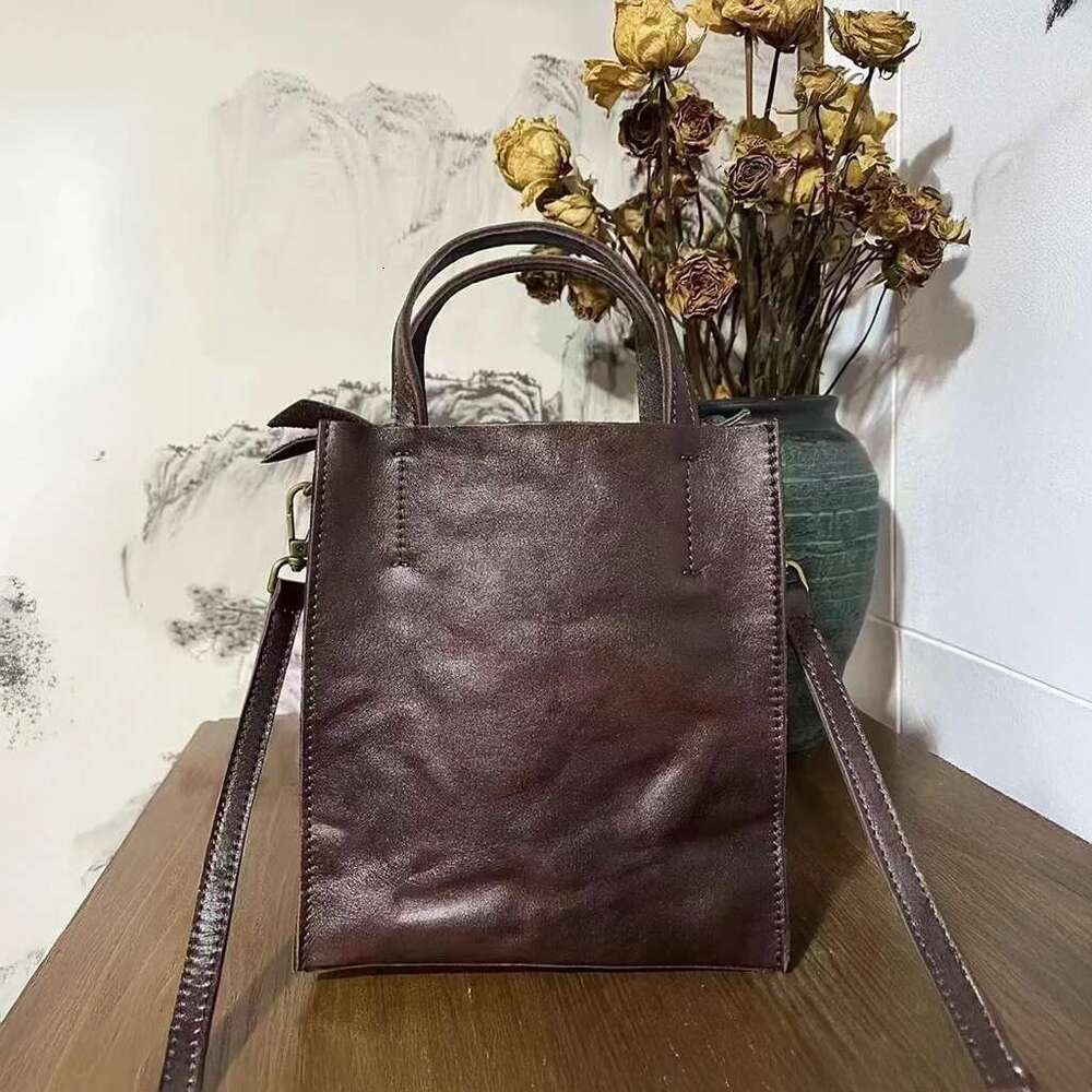 Women's Genuine Leather Bucket Bag Designer Crossbody Small Handbag Fashion Tote Square Cellphone Shoulder Lady Bags
