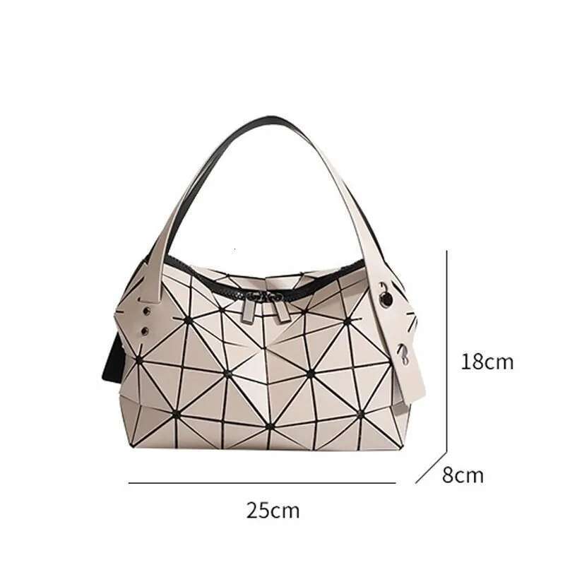 Boston Pillow Commuter Shoulder Tote Underarm Bag, Fashion Versatile Geometric Quilted Dumpling Bag