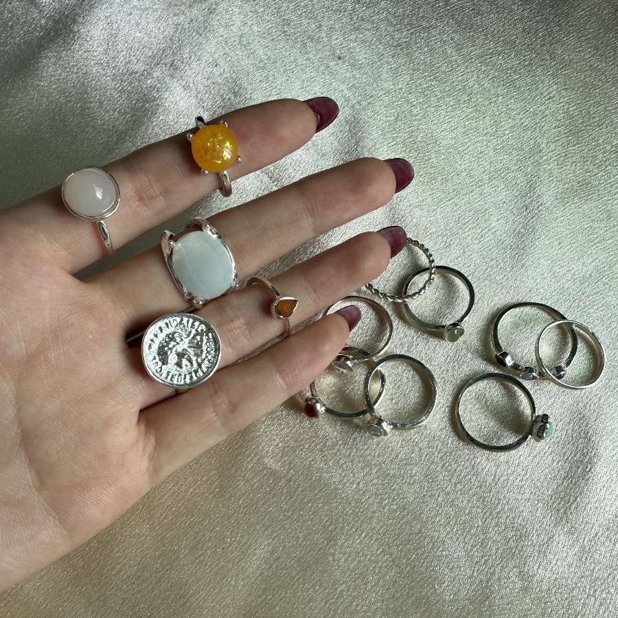 Retro Inspired Personalized Gem-Inlaid Moonstone Cat Eye Ring in Fruit Punch Tones