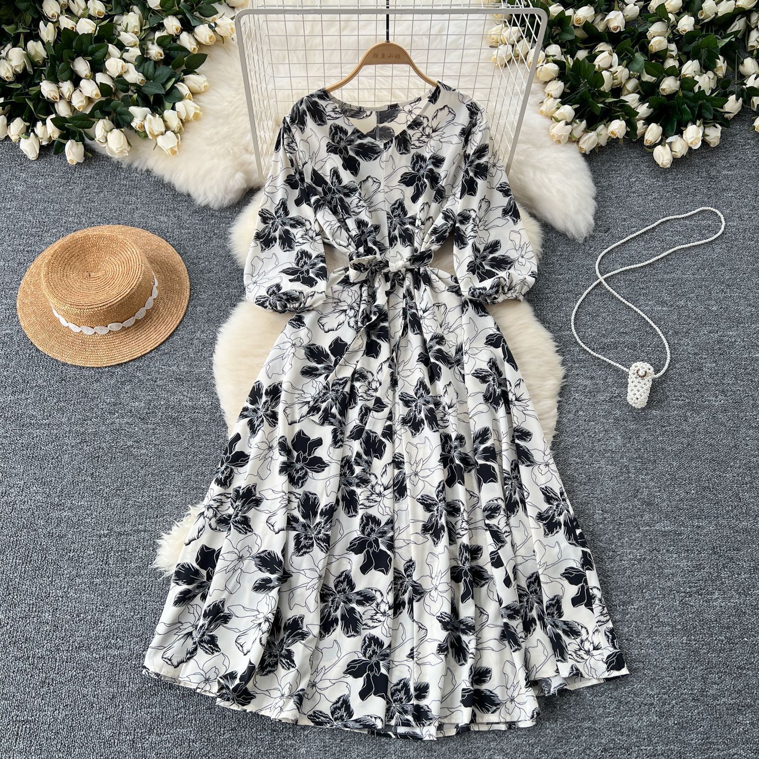 French fashion printed dress for women with loose straps and waist cinching slimming effect. A-line large swing hanging feeling long skirt 210416