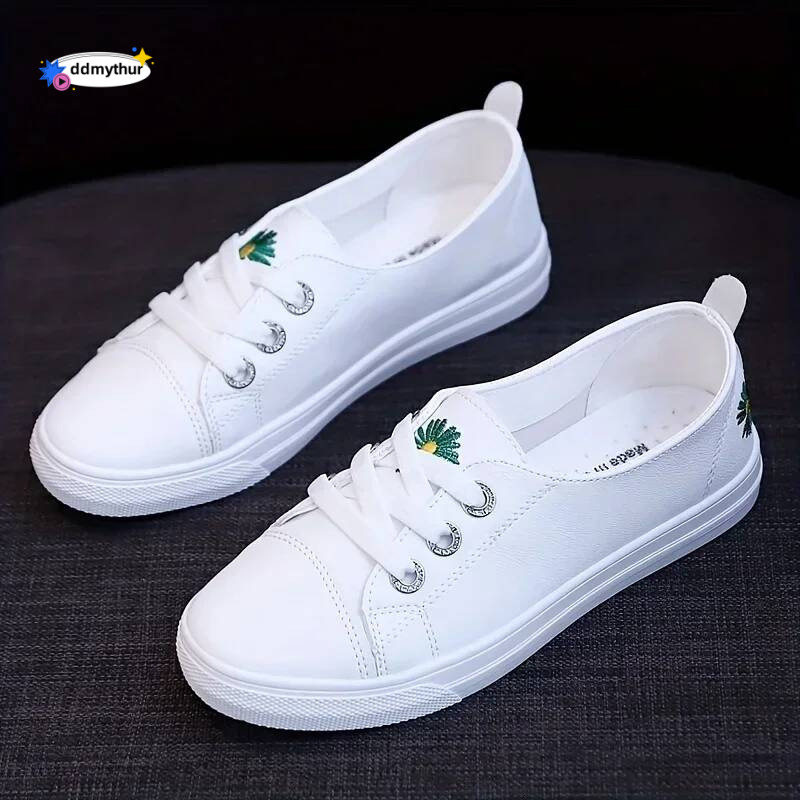 2024 And Summer Shallow Mouth White Women's Shoes Lazy Sneakers New Spring All-match One Pedal Flat shoes ddmythur