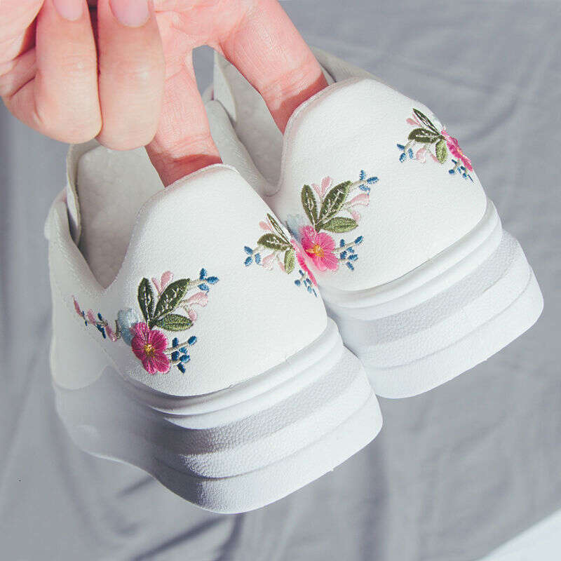 2020 Spring and Autumn New Casual Flat Embroidered Trendy Korean Version Lace up Student Sports Breathable Board Shoes for Women
