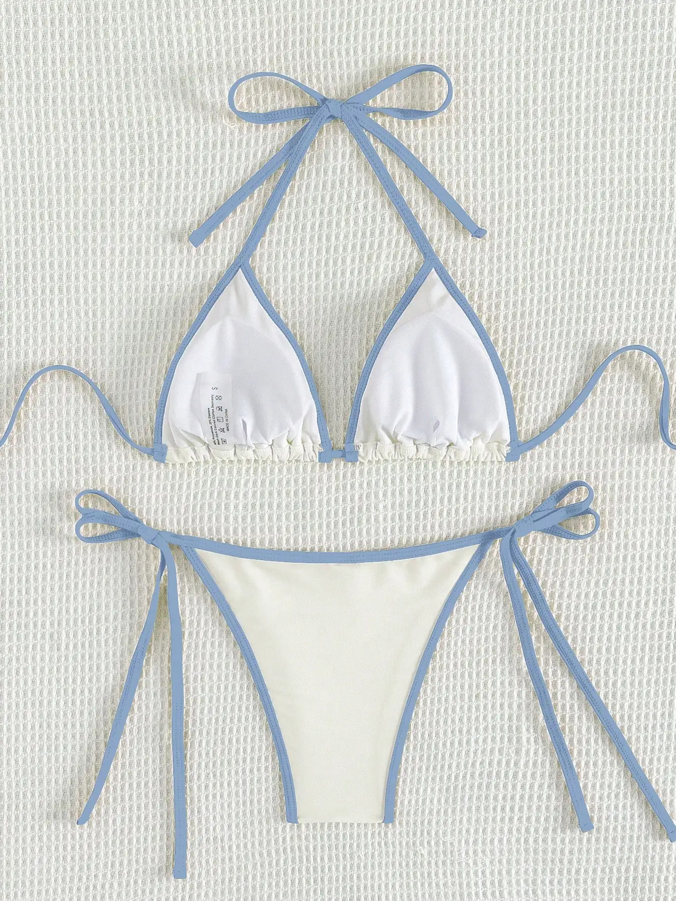 Summer white and blue color-block bow-tie pure bikini set suitable for womens beach vacation 250516