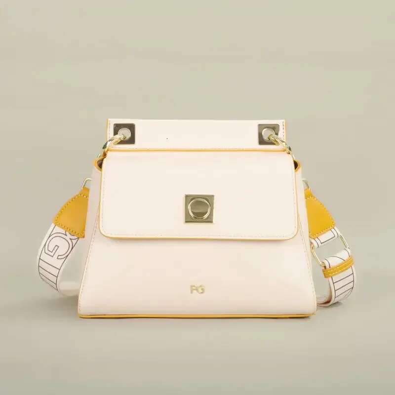 PG Exquisite Shoulder Light Brand Design 2024 New High Casual Women's Bag Quality Fashion All-Match Handbag