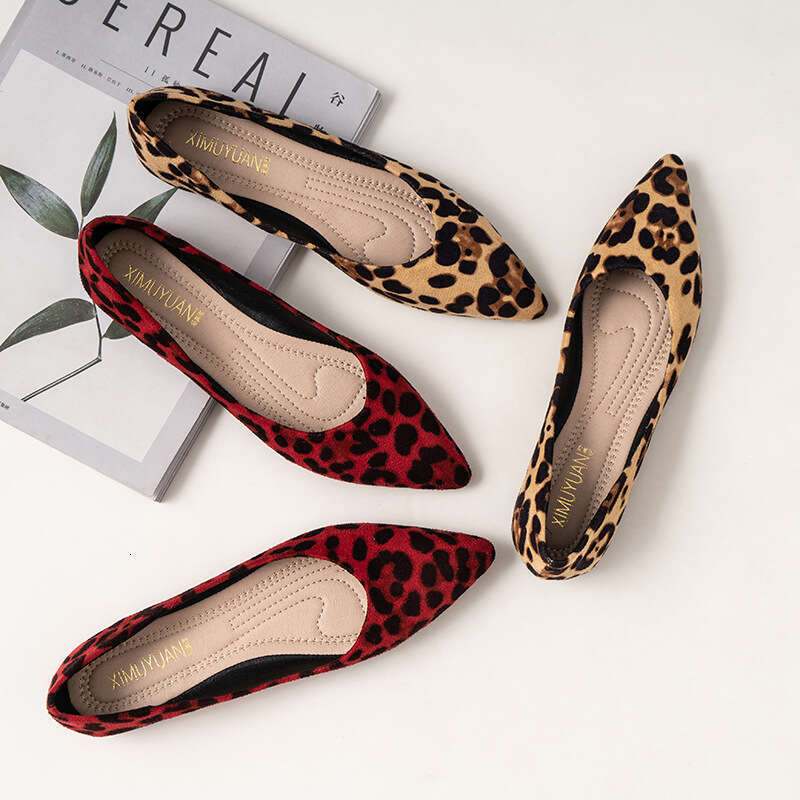 NEW TOP 2025 New Sexy Pointed Leopard Pattern Single Shallow Mouth Flat Shoes, 41 42 Large Women's Shoes