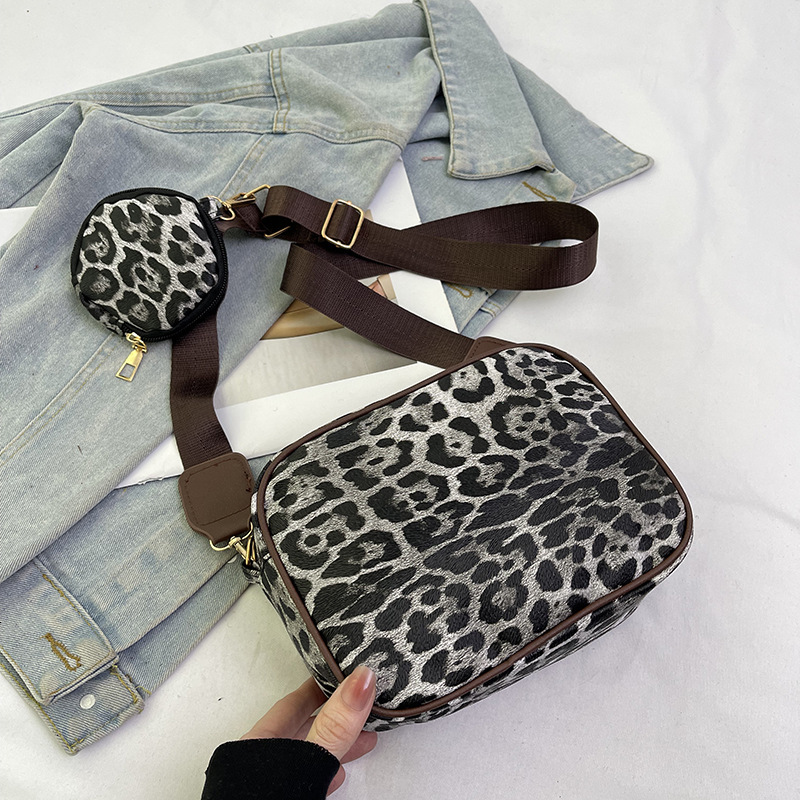 Free Delivery Designer Bag Personalized Mother And Child Versatile Leopard Pattern Shoulder Fashionable Soft Face Crossbody Bag Handheld Small Square 