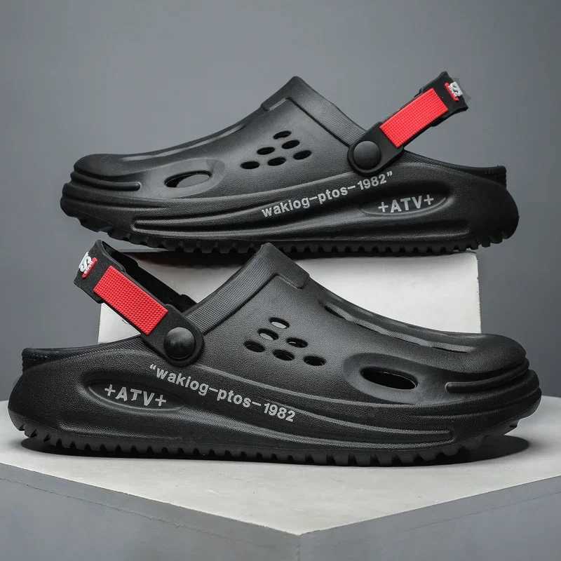 Designer Men Summer Sandals Clogs Home Platform Garden Slippers Casual Slides Soft Sole Light Beach Crock Slipper M250520