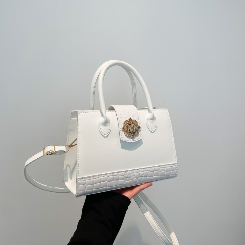Free Delivery Designer Bag Small Niche High End Tote 2025 Winter New Fashion Large Capacity Crocodile Pattern Versatile Commuting Crossbody Luxury Bag