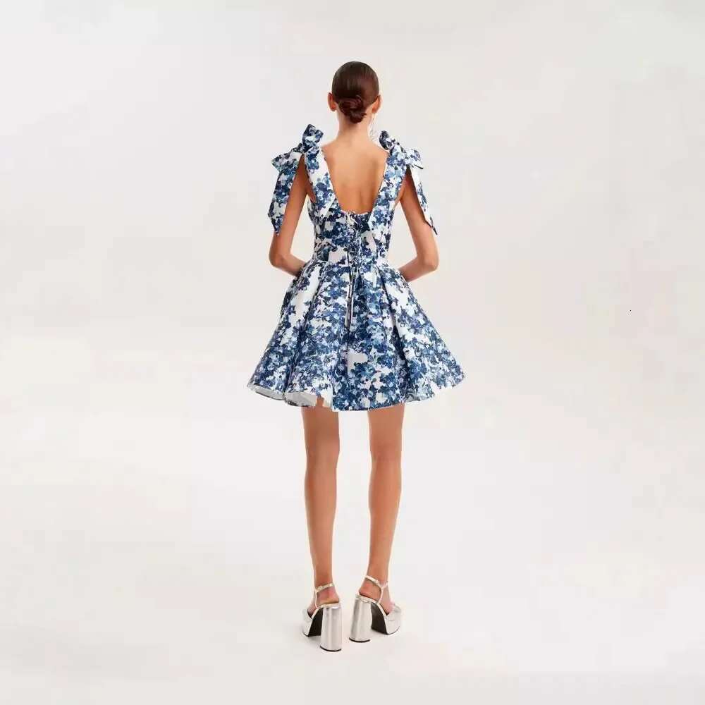 2025 New Cross-Border Women's Fashion Off-The-Shoulder Elegant Evening Dress Cropped Sleeveless Gown European Style