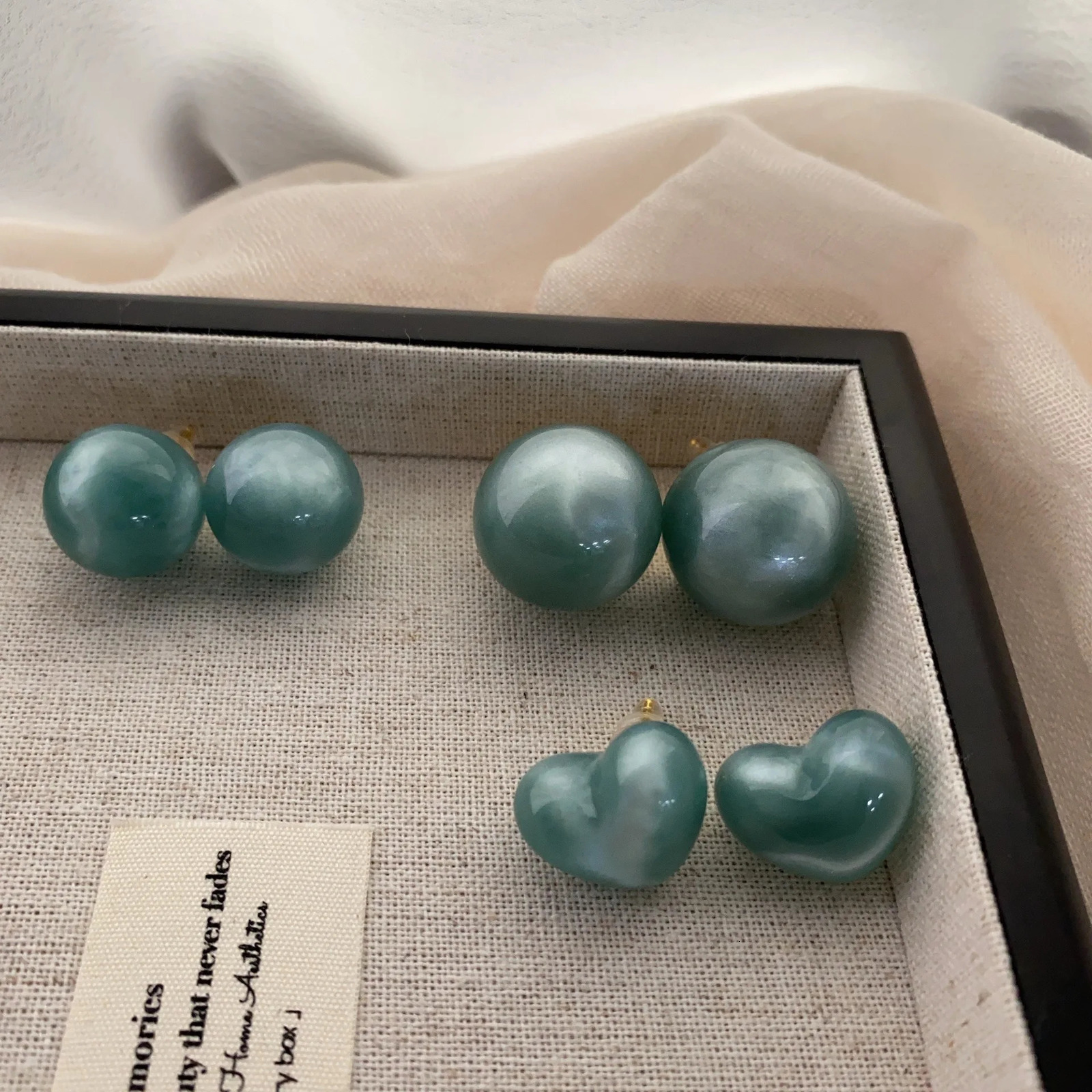 Unique Sweet Korean Fashion Blue Color Love Stud Earrings Resin Light High-end Girl Earrings Everyday Jewelry 250517