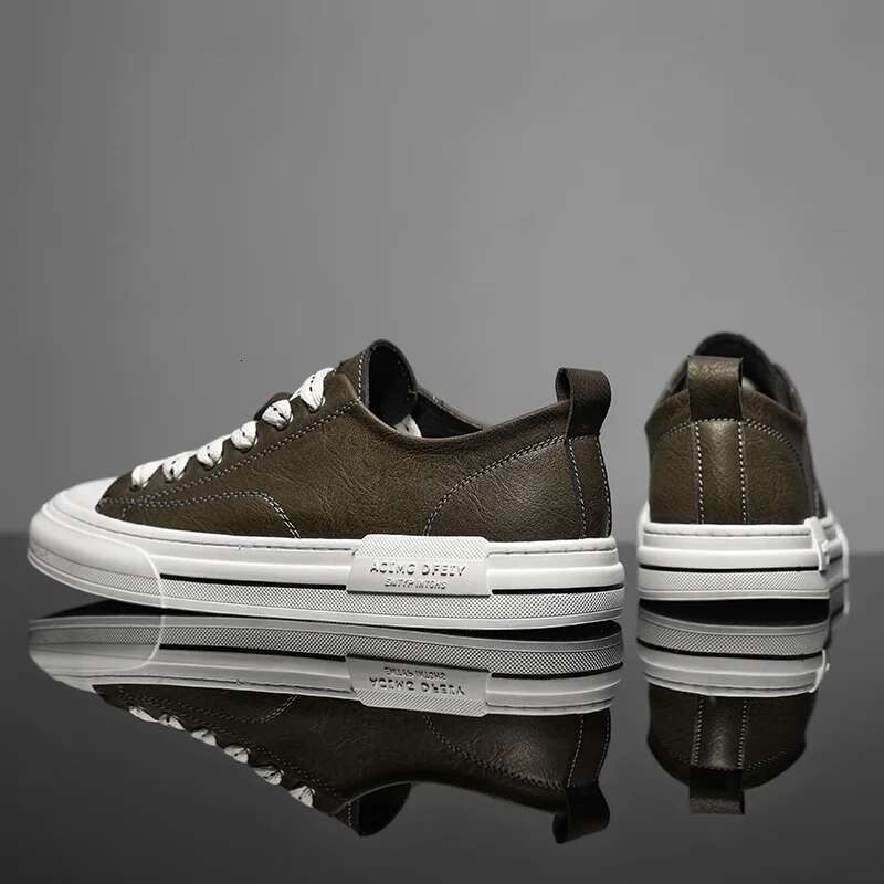 Designer casual shoes DY2025 new explosive simple small white shoes for four seasons, black and white shoes in tone