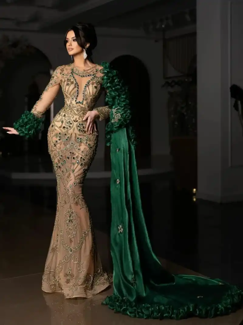 New Designer Luxury Crystals Prom Dresses Green Beaded Elegant Evening Gown Shiny Pageant Gown Plus Size Special Occasion Vestidos De Noche
