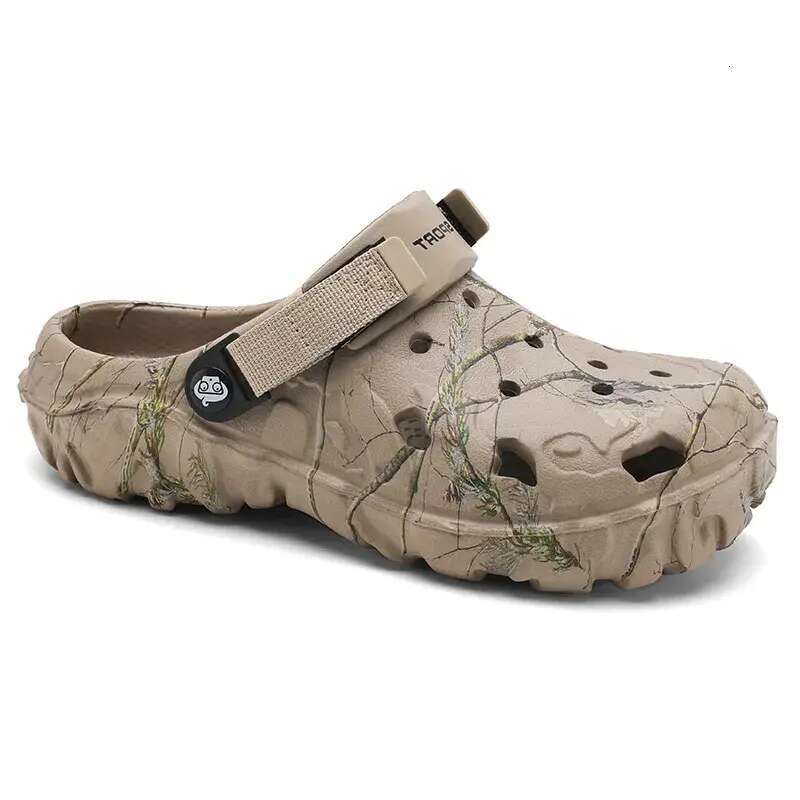hot free shipping designer Sandals for woman and man 2025 new vintage fashionable beach shoes