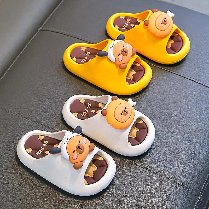 Childrens Sandals Slippers Soft Bottom Non-slip Stamping Sense Slippers Boys and Girls Cute Kapi Bara Indoor Bath Slippers 250519