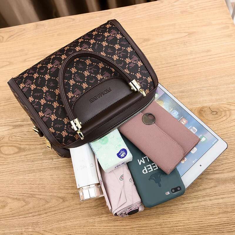 2024 New Fashion Boston Women's High Quality Printed Leather Pillow Shoulder Bags Handheld Classic Retro Crossbody Bag