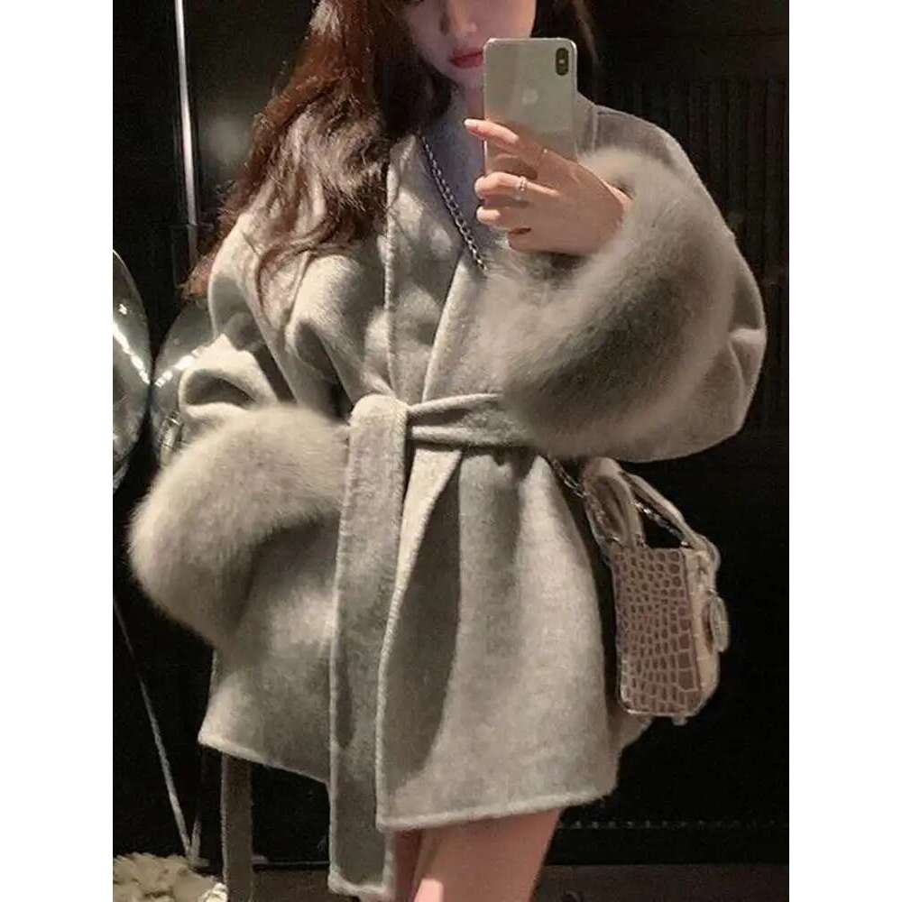UCXQ Elegant OL Office Lady Overcoats Fur Patchwork Long Sleeve Woolen Coat Beautiful Women's Clothing Jacket Autumn 2025 Spring