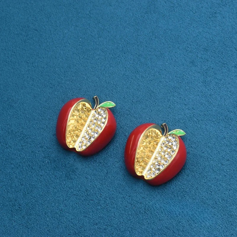 Middle Vintage French Style Retro Rhinestone Paved Red Enamel Craft Apple Stud Earrings for Women Gifts for Girls Cute Ear Rings 250517