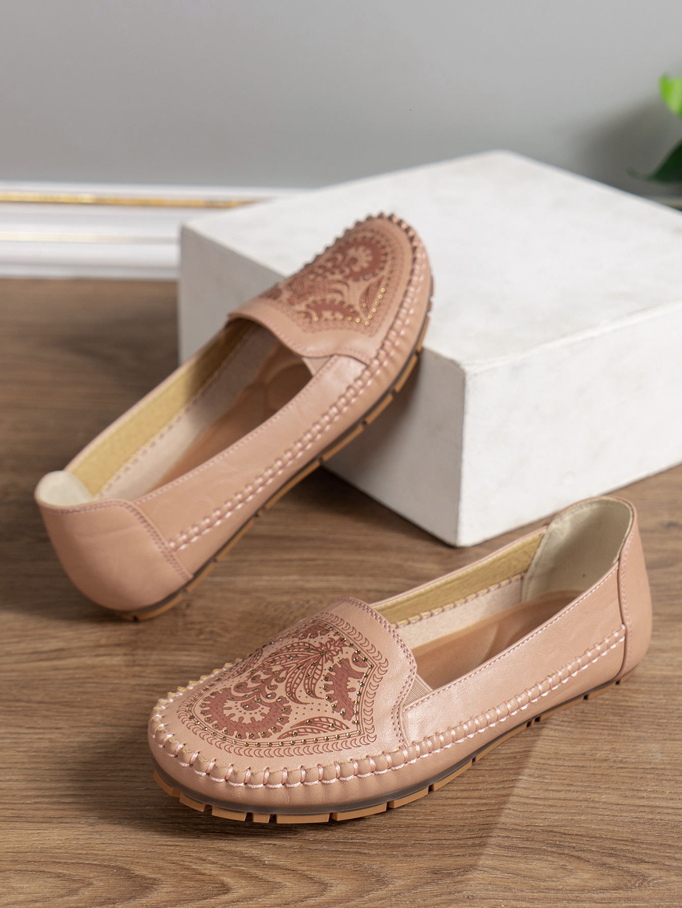 Plus Size Casual Shoes New Laser Stitched Women S Flat Bottomed Loafers Ddmysaturn