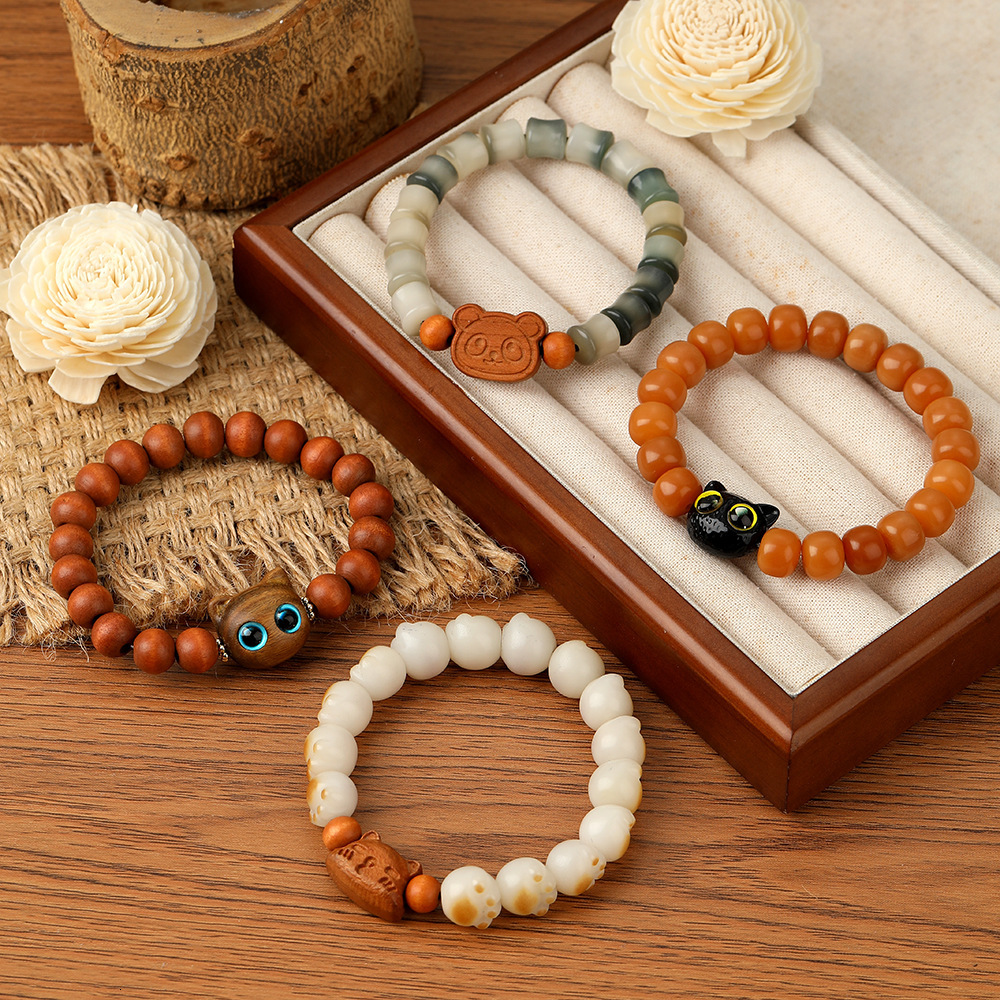 Sandalwood Hand Cartoon Fashion Bracelet Female Bodyguard Couple's Cat Head Jewelry Bead String Cultural Play