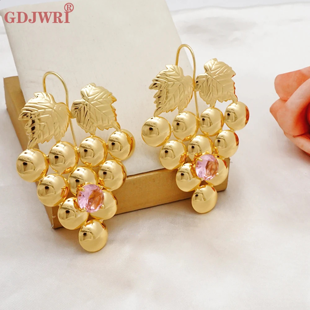 Fashion Purple Crystal Grape Leaf Earrings Elegant Smooth Irregular Geometric Fruit Gold Color Copper Drop Earrings For Women 250519