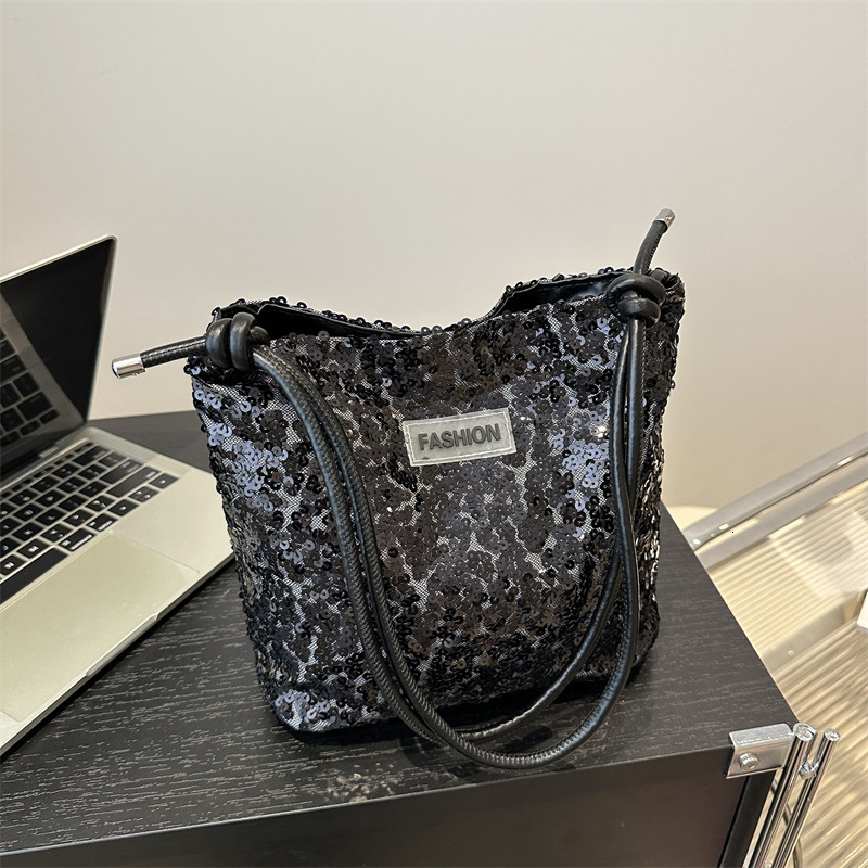 Free Delivery Designer Bag Sequin Fashion Korean Single Shoulder In Spring/summer 2025: A Small Crowd On The Internet Fashionable Underarm Bag Outgoin