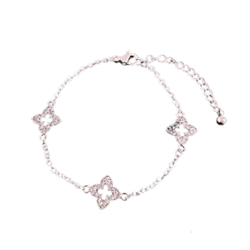 designer bracelet Zircon hollow dia flower bracelet with light high-end feel, fashionable, simple and exquisite commuting accessories for women with g