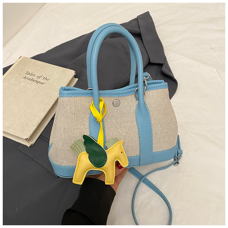 Advanced and fashionable hand-held bucket for women in spring 2025 versatile tote bag popular crossbody bag
