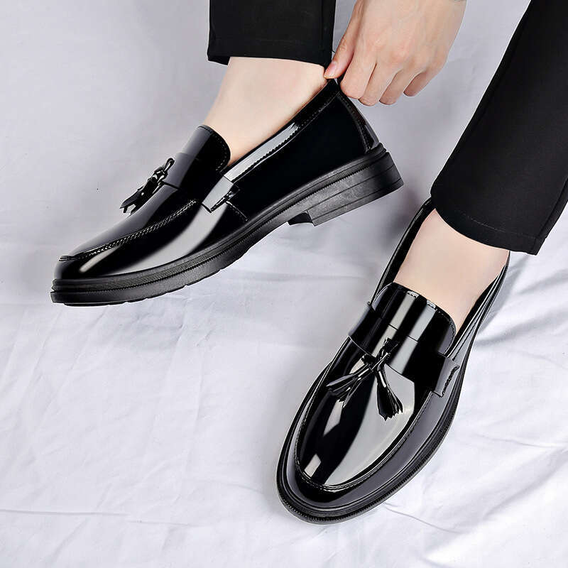 2025 new mirrored for business and leisure, British tassel leather shoes, men's loafers, invisible height increasing shoes
