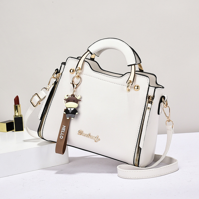 2025 New Fashionable Handbag with Western Style Large Capacity Multi layer Versatile Women's Single Cross Shoulder Bag Trend
