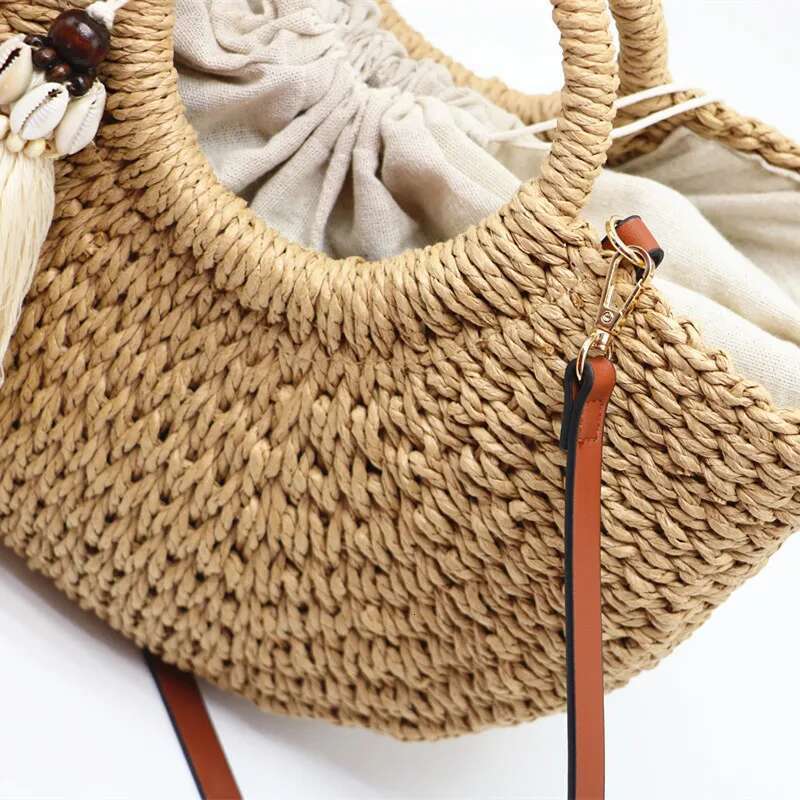 Woven Women Handbag Summer Beach Bag Handmade Round Straw Bohemian Female High Capacity Tassel Shoulder Crossbody Bags