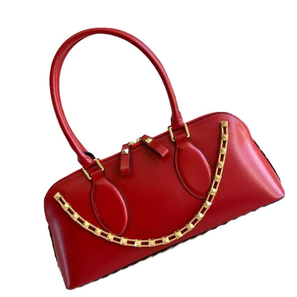 New Riveted Genuine Women s with High Grade Head Layer Leather Chain and Wind Carrying Bag