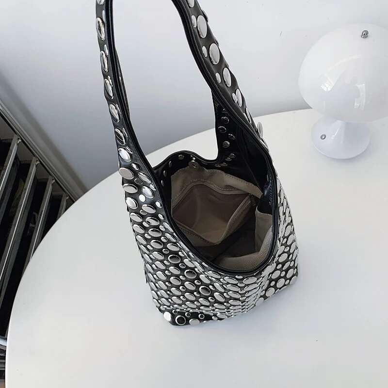 Designer Geometric Shoulder For Women Top Brand Handbag Shiny Rivet Handmade Evening Clutch Bag Fashion Party Purse