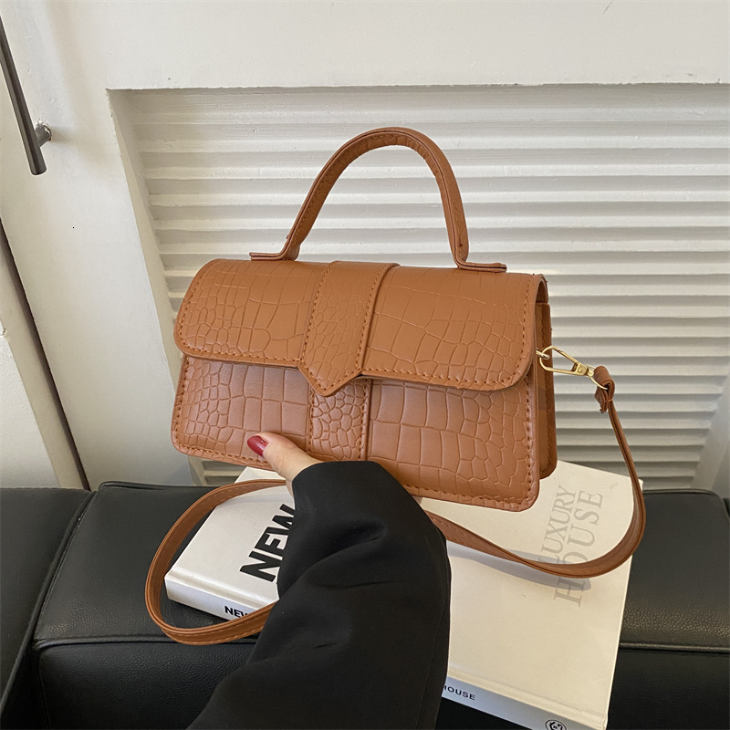 Free Delivery Designer Bag Advanced Niche Design For Women's Autumn Winter 2025 New Single Shoulder Crossbody Versatile And Portable Small Square