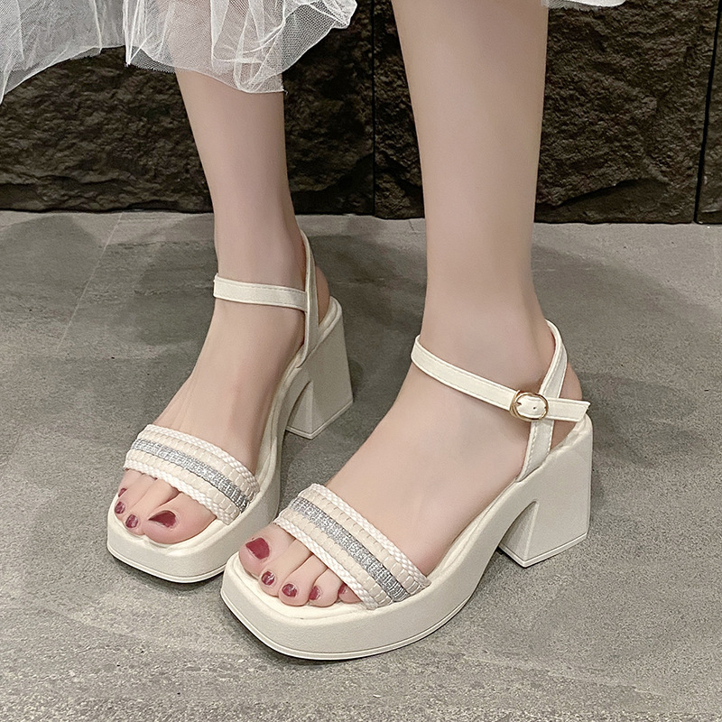 Free shipping Designer Women's Summer 2025 new large-sized foreign trade thick-heeled sandals with a one-line strap and elegant ring-strap Roman 