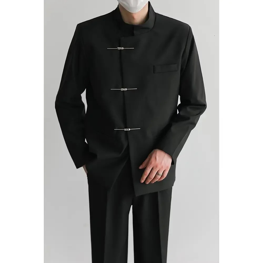 2024 Autumn Chinese Style Stand Collar Metal Buckle Westernstyle Clothes Suit Marriage Gown Casual Jacket For Men And Women 250514