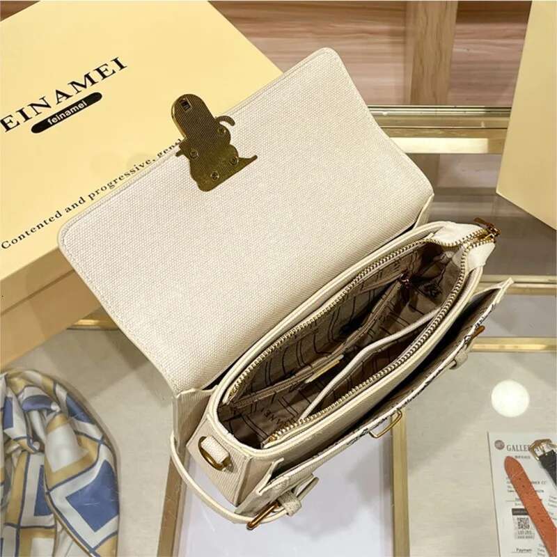 Light Brand Women's Handbag 2025 New Embroidered Fashion Designer High-End Texture Crossbody Bag
