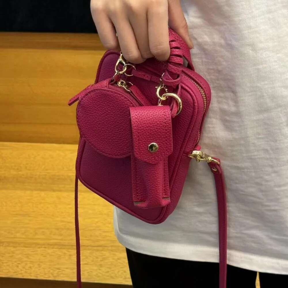 VOAETEC First-layer Cowhide 2025 New Mobile Phone Oblique Span Women's Versatile Casual Small Square Change Bag