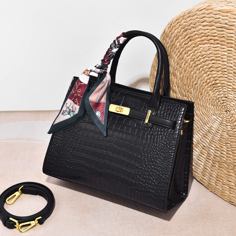 Free Shipping Designer Bag Women's Handbag Trendy And Fashionable Crocodile Pattern Shoulder Bag Hot Selling Large Capacity Commuting Bag High-qu